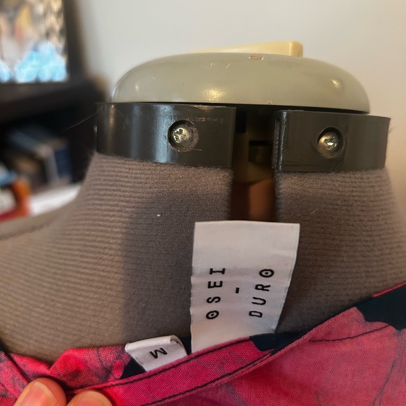 NEW- Osei Duro Printed Long Sleeve Crop - Picture 6 of 6